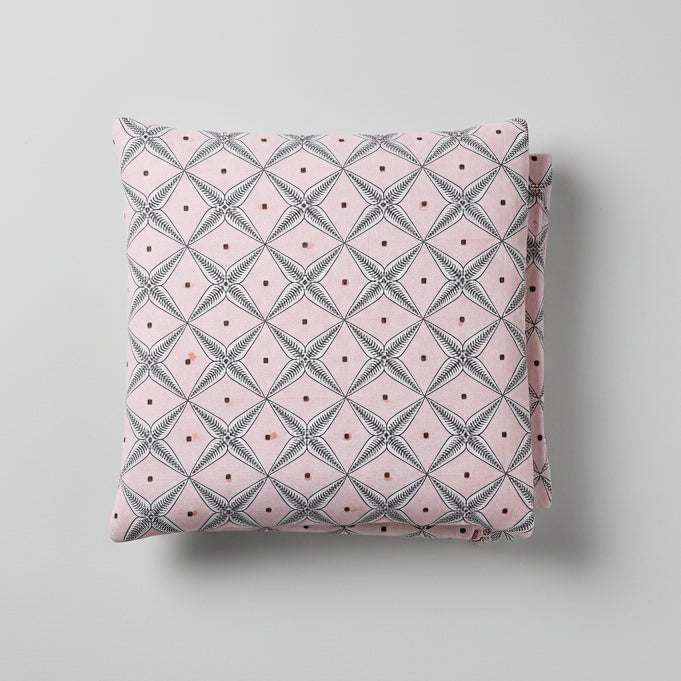 C.11.05, Sham, Petal Pink