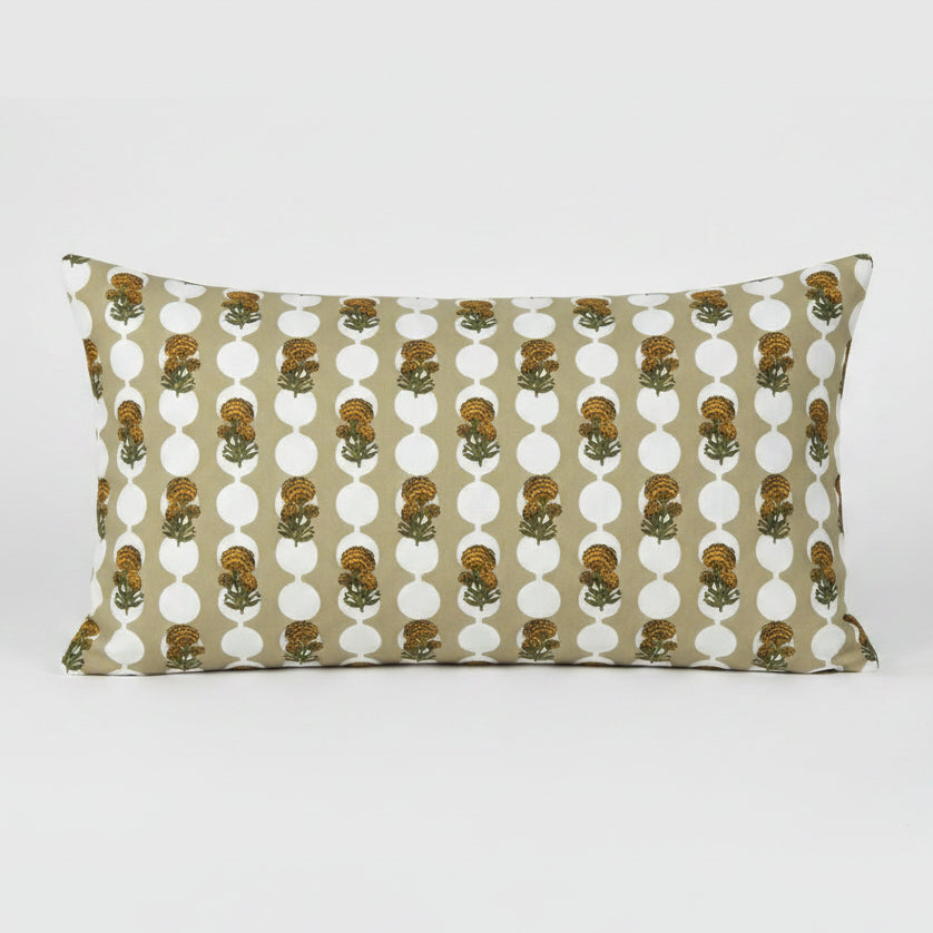 C.11.14, Pillow