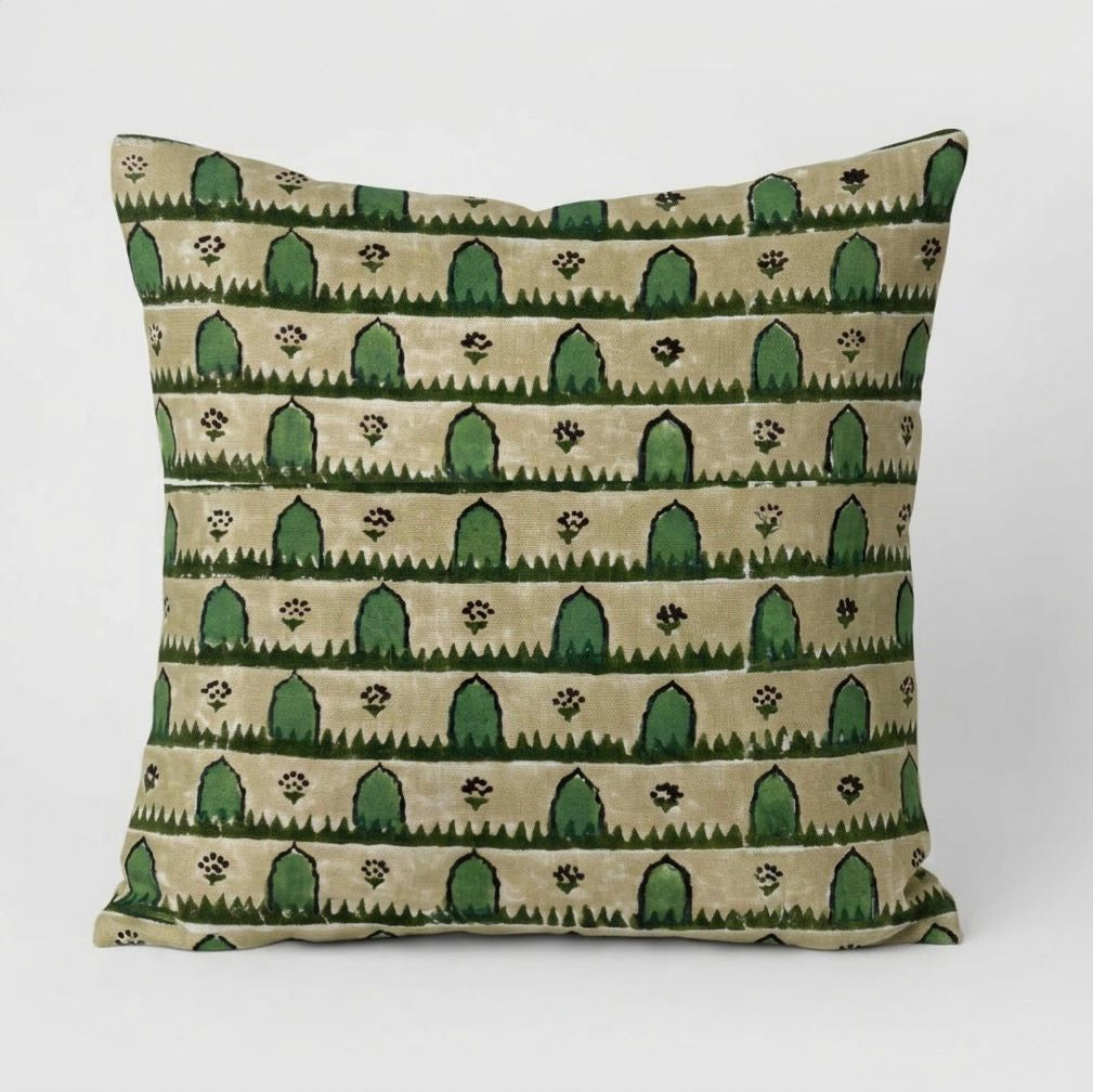 C.11.12, Pillow
