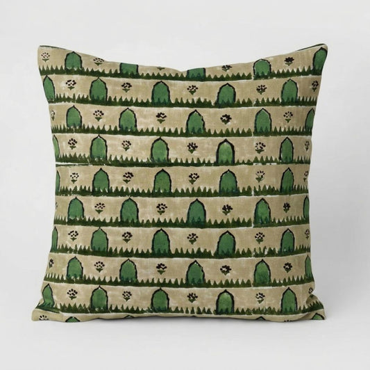 C.11.12, Pillow