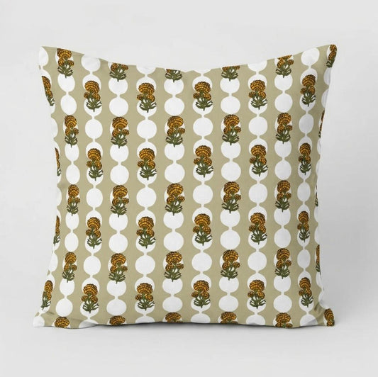 C.11.14, Pillow